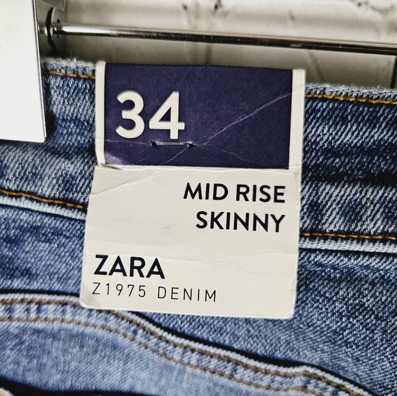 ZARA | Z1975 denim mid rise skinny frayed/raw hem jeans - Picture 6 of 11